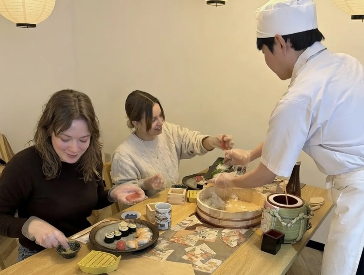 도쿄 아사쿠사 패밀리 프라이빗 스시 메이킹 클래스 - 4