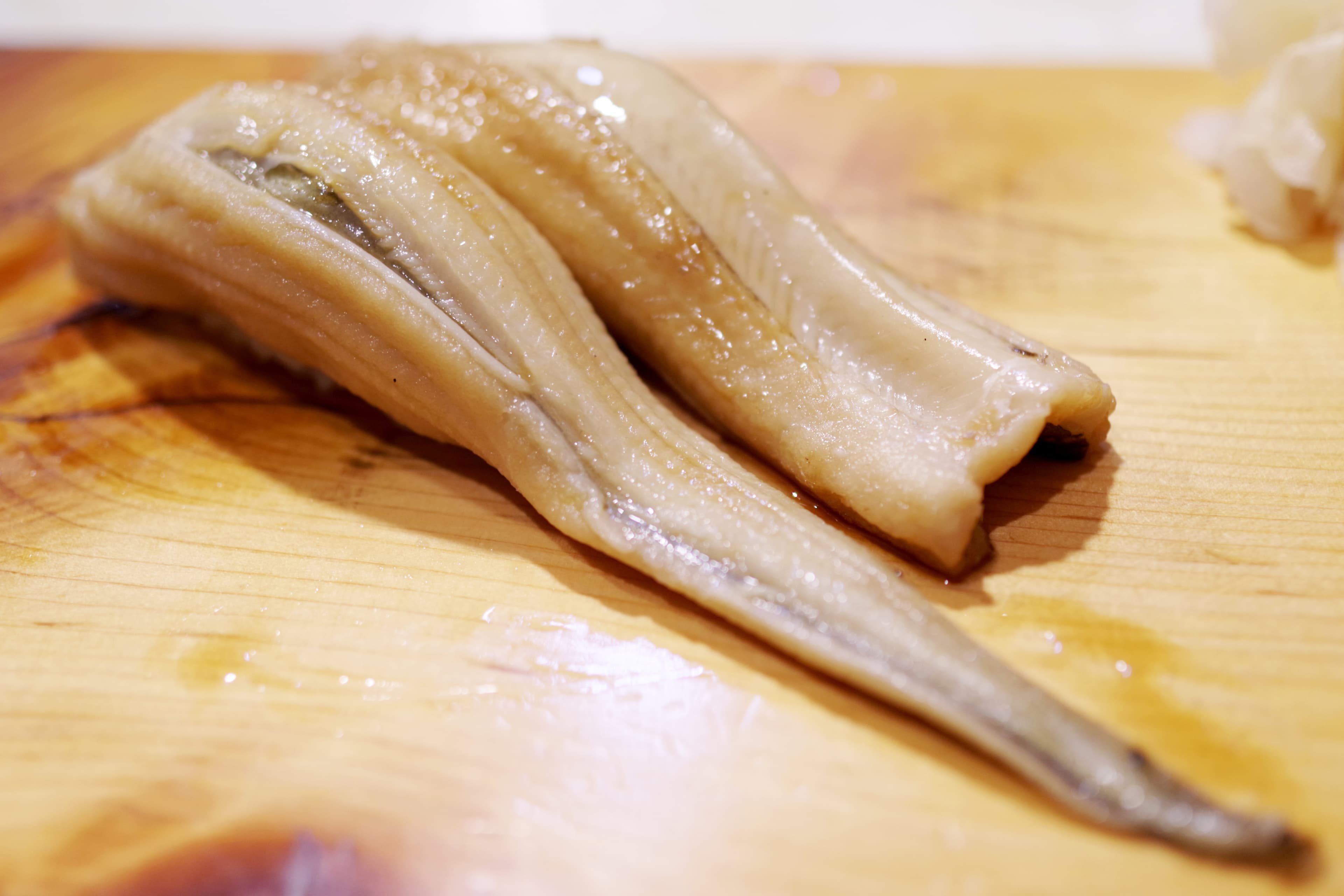 穴子的藝術:為什麼東京灣的優雅海鰻是江戶前壽司的真正味道